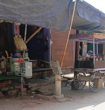 सादाबाद : कस्बे में खराब पड़े करीब दो दर्जन हैंडपंप, वार्ड 9 में सर्वाधिक हैंडपंप सेवा से बाहर, लोगों पानी के लिए परेशान
