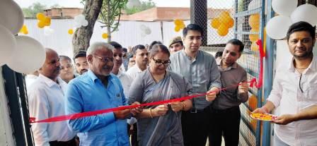 अब जिला अस्पताल में ही भरेंगे ऑक्सीजन सिलेंडर, हाथरस में प्रेशर बूस्टर सिस्टम का शुभारंभ, स्वास्थ्य सेवाओं को मिली नई ताकत
