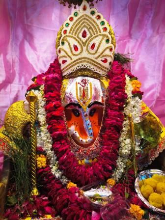 बुधवार (22/07/2026) दर्शन श्री गणेश जी महाराज हरीपर्वत, तरफरा रोड हाथरस