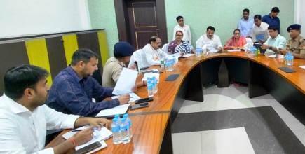 हाथरस में कांवड़ यात्रा की तैयारियां पूरी, 32 सेवा शिविरों के साथ सुरक्षा के कड़े इंतजाम, सीसीटीवी, हाईमास्ट लाइट और कंट्रोल रूम से होगी 24 घंटे निगरानी