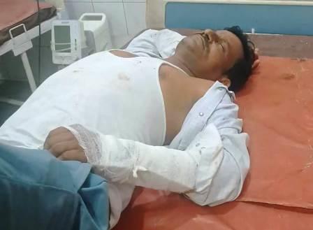 सादाबाद : टैंपो की टक्कर से बाइक सवार किसान घायल, कोल्ड स्टोरेज से आलू लेकर घर लौट रहा था किसान, राया रोड पर हुआ हादसा