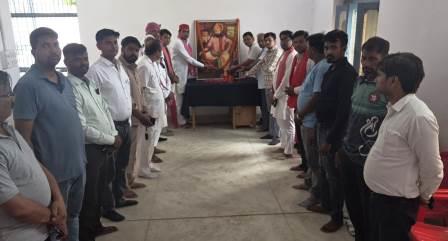 सपा जिला कार्यालय में श्रद्धा एवं सम्मान के साथ मनाई गई महाराजा दक्ष प्रजापति जयंती