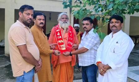 सादाबाद : संतों के आशीर्वाद से समाज होगा सशक्त – चरन सिंह सागर, स्थानीय प्राचीन बाबा बैजनाथ धाम में समरसता संकल्प अभियान के तहत हुआ कार्यक्रम