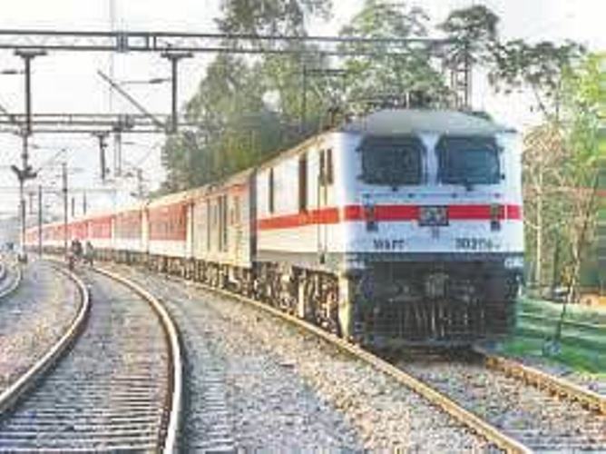 जलेसर रोड स्टेशन पर 20 जुलाई से रुकेगी महानंदा एक्सप्रेस, क्षेत्र के यात्रियों को बड़ी राहत