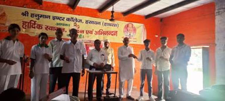 हसायन : राष्ट्रीय कृमि मुक्ति दिवस पर कराया एल्वेंडाजोल का सेवन, एल्वेन्डाजोल की गोली का सेवन करने से स्वास्थ्य पर नही पडता कोई प्रतिकूल प्रभाव