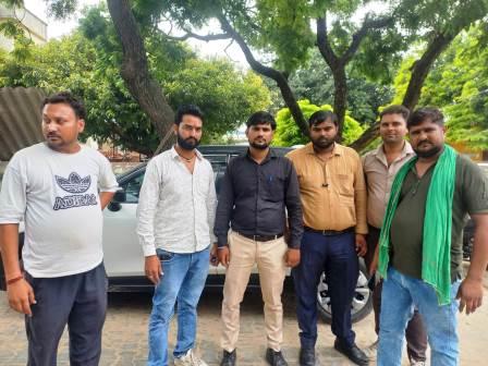 हसायन : सर्विस रोड पर लगे ढकेल खोमचे पर खडे युवक से मोटरसाइकिल हटाए जाने को लेकर स्कूल संचालक के बीच कहासुनी गाली-गलौज मारपीट,युवक व संचालक ने दी एक दूसरे के खिलाफ तहरीर