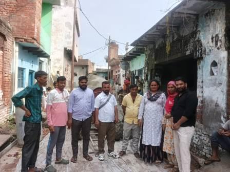 हसायन : सभासदों ने किया आरसीसी सडक निर्माण कार्य का विरोध,सडक निर्माण रूकवाया