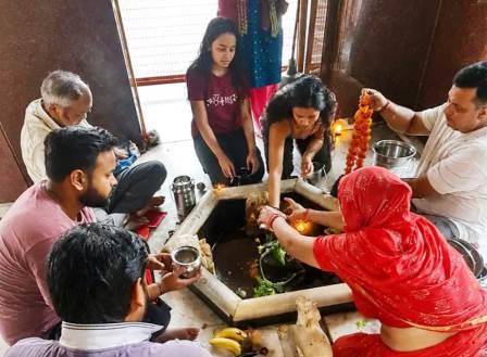 सादाबाद : बम भोले की ध्वनि से गूंज उठा बैजनाथ धाम, प्राचीन बैजनाथ मंदिर पर सावन के पहले सोमवार को उमड़ी भक्तों की भीड़