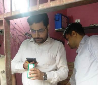 आबकारी विभाग की टीम ने शराब की दुकानों का किया औचक निरीक्षण, बॉर्डर पर वाहनों की तलाशी, कुरसंडा, नगला सिस्ता, बेदई बंबा और बारोस क्षेत्र में की गई कार्रवाई, स्टॉक का किया मिलान