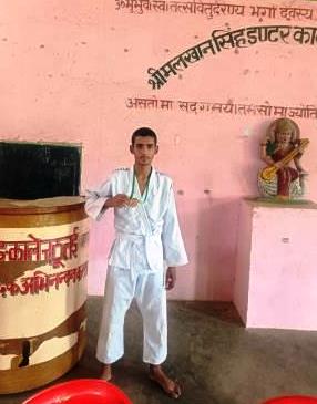 जूडो में सूर्यांश गुंजन ने जीता स्वर्ण पदक, विद्यालय और जनपद का बढ़ाया मान