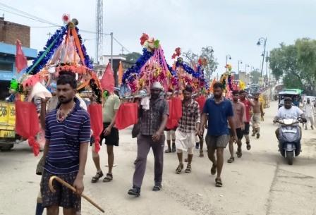 कंधों पर कांवड़, जुबां पर बम-बम भोले, सावन के दूसरे सोमवार पर सोम प्रदोष का संयोग, हर-हर महादेव से गूंजा कांवड़ मार्ग