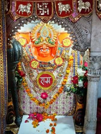 मंगलवार  (11/08/26) दर्शन श्री दक्षिणमुखी हनुमान जी महाराज, सासनी गेट, हाथरस