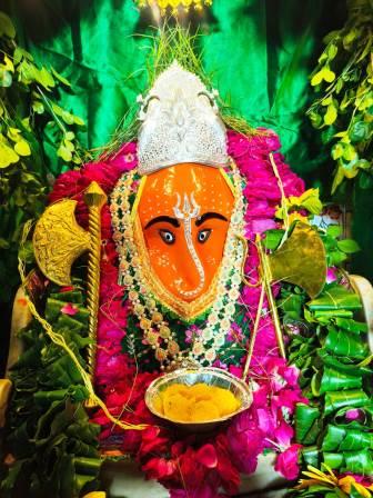 बुधवार (12/08/26) दर्शन श्री गणेश जी महाराज हरीपर्वत, तरफरा रोड हाथरस