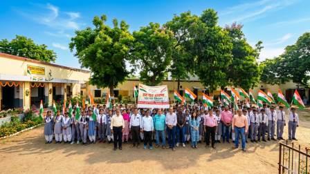 सादाबाद : तिरंगा रैली में दिखा देशभक्ति का जज्बा, सादाबाद इंटर कॉलेज से हर घर तिरंगा अभियान के तहत निकाली गई रैली