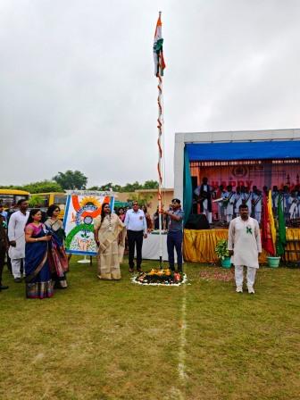 बीएलएस इंटरनेशनल स्कूल में देशभक्ति के रंग में रंगा स्वतंत्रता दिवस समारोह