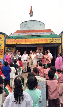 स्वापो ने हर्षोल्लास से मनाया स्वतंत्रता दिवस, बच्चों को वितरित किए उपहार