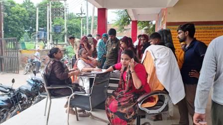 मुरसान सीएचसी पर प्रधानमंत्री सुरक्षित मातृत्व अभियान, 72 गर्भवती महिलाओं की हुई जांच