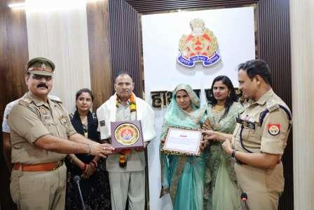 एसपी चिरंजीव नाथ सिन्हा ने पुलिसकर्मियों को दी भावभीनी विदाई, स्वस्थ एवं सुखी जीवन की कामना