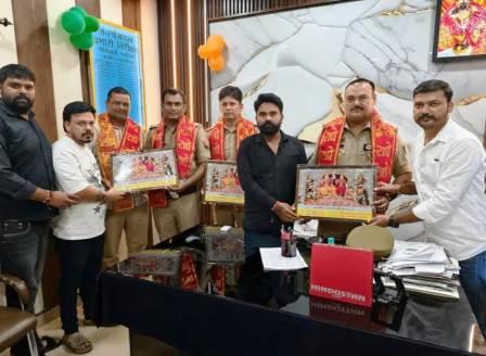 सादाबाद : दंगल में सहयोग के लिए पुलिस टीम सम्मानित, श्री रामलीला समिति ने दंगल आयोजन में पुलिस की भूमिका की सराहना
