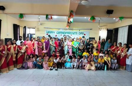 सेकसरिया सुशीला देवी पब्लिक स्कूल में Grandparents’ Day का हर्षोल्लासपूर्ण आयोजन