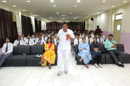 आज के युवा ही 2047 के विकसित भारत के वास्तविक निर्माता: प्रो. भारद्वाज, राजीव एकेडमी में विकसित भारत के निर्माण में युवाओं की भूमिका पर व्याख्यान हुआ