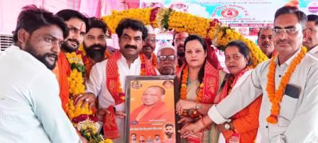 दाऊजी मेला पंडाल में राष्ट्र संत अवैद्यनाथ की पुण्यतिथि मनाई