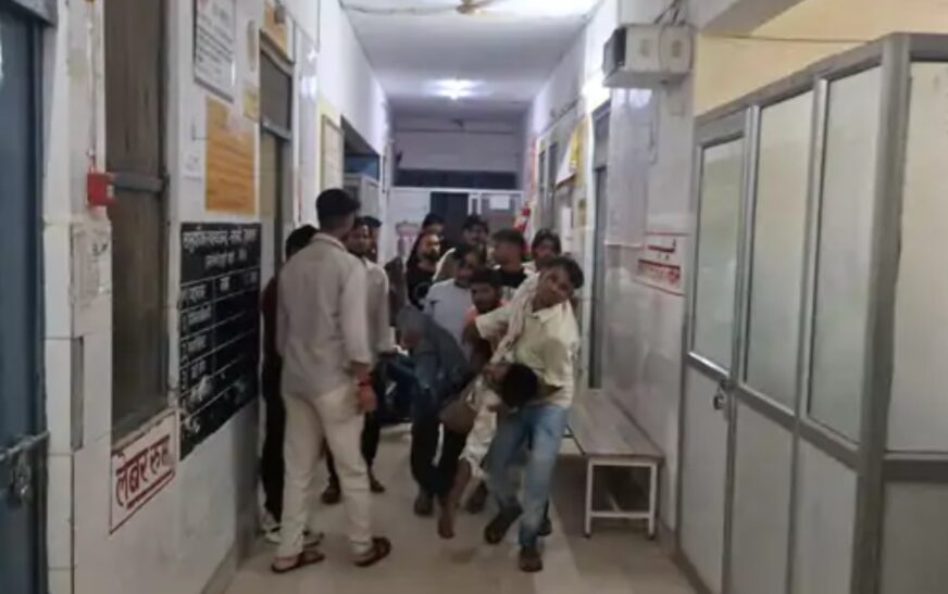 सासनी : शादी वाले घर में सजावट करते समय करंट की चपेट में आया युवक, मौत