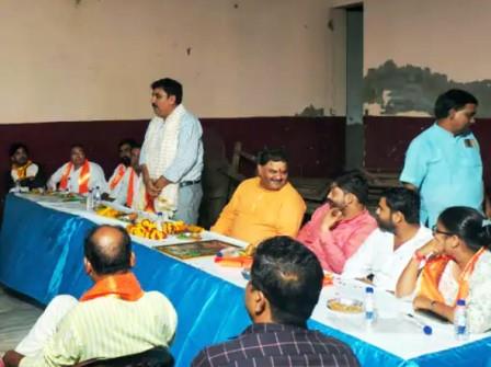 मेला कार्यक्रमों के लिए बजट पूर्व की तरह दिया जाएगा : डीएम, एसडीएम सदर के हस्तक्षेप के बाद संयोजकों व प्रशासन के बीच विवाद थमा