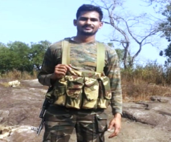 श्रीनगर में ड्यूटी के दौरान सीआरपीएफ जवान प्रमोद कुमार का निधन, अलीगढ़ आवास पर पहुंचेगा पार्थिव शरीर, सम्मान के साथ होगी अंतिम विदाई