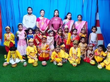 सेंट जॉन्स स्कूल में धूमधाम से मनाई गई श्रीकृष्ण जन्माष्टमी, नन्हे-मुन्नों ने दी मनमोहक प्रस्तुतियां