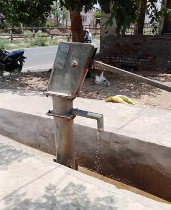 सार्वजनिक भूमि पर अतिक्रमण और अवैध बिक्री का आरोप, एसडीएम से जांच की मांग