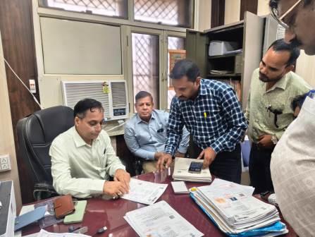 जिला महिला अस्पताल में सीजेरियन सेवाओं के विस्तार पर जोर, CMO ने दिए सख्त निर्देश, अस्पताल में हर माह न्यूनतम 100 सीजेरियन कराने की कार्ययोजना तैयार करने के निर्देश, सफाई व्यवस्था में मिली खामियों पर जताई नाराजगी