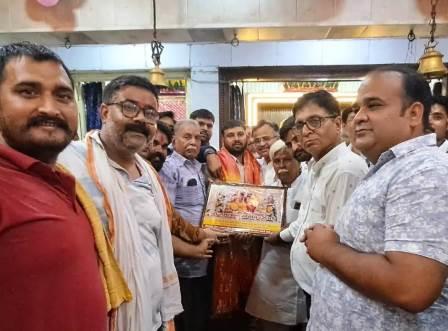 सादाबाद : आदित्य रावत बने रामलीला समिति अध्यक्ष, निवर्तमान अध्यक्ष गुन्नू कौशिक ने पेश किया गत वर्ष का लेखा जोखा