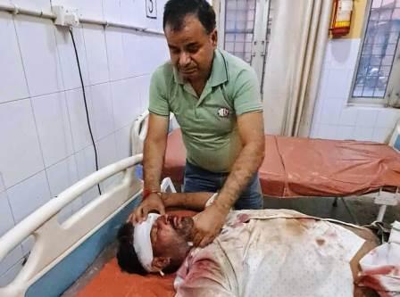 सादाबाद : सड़क हादसों में चार घायल, गंभीर घायलों को सीएचसी से किया गया रेफर