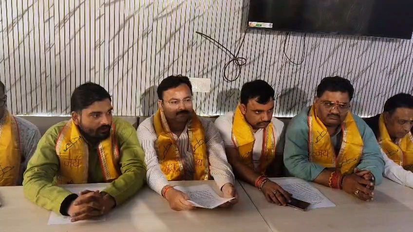 श्री दाऊजी मेले के विराट कुश्ती दंगल का बृजभूषण शरण सिंह करेंगे उद्घाटन, पहली बार WFI के नियमों के अनुसार होंगी कुश्तियां, 100 से अधिक पुरुष-महिला पहलवान लेंगे हिस्सा, दंगल कमेटी ने की प्रेसवार्ता