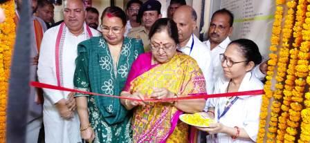 बेहतर स्वास्थ्य सेवाओं की ओर हाथरस का कदम, बागला अस्पताल की इमरजेंसी हुई हाईटेक, 6 से बढ़कर 18 बेड की हुई क्षमता, 7 बेड के नए वार्ड का उद्घाटन और 18 बेड की इमरजेंसी शुरू, मंत्री बेबी रानी मौर्य ने किया उद्घाटन