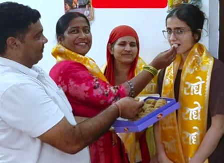 सादाबाद : अनुराधा ने नेट जेआरएफ में पाई सफलता, ऑल इंडिया 61वीं रैंक प्राप्त कर बढ़ाया परिवार, क्षेत्र का मान