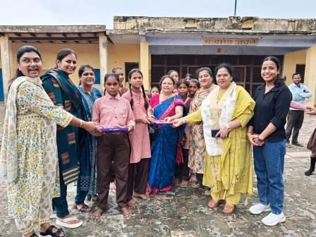 जायंट्स ग्रुप ऑफ हाथरस पहल द्वारा देशभक्ति गीत एवं भजन गायन प्रतियोगिता का आयोजन
