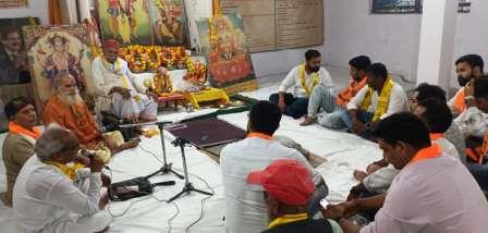 वेद भगवान शिविर में हुआ मानव सम्मेलन, रामभक्ति और हनुमान चरित्र के प्रसंगों से गूंजा मंदिर परिसर