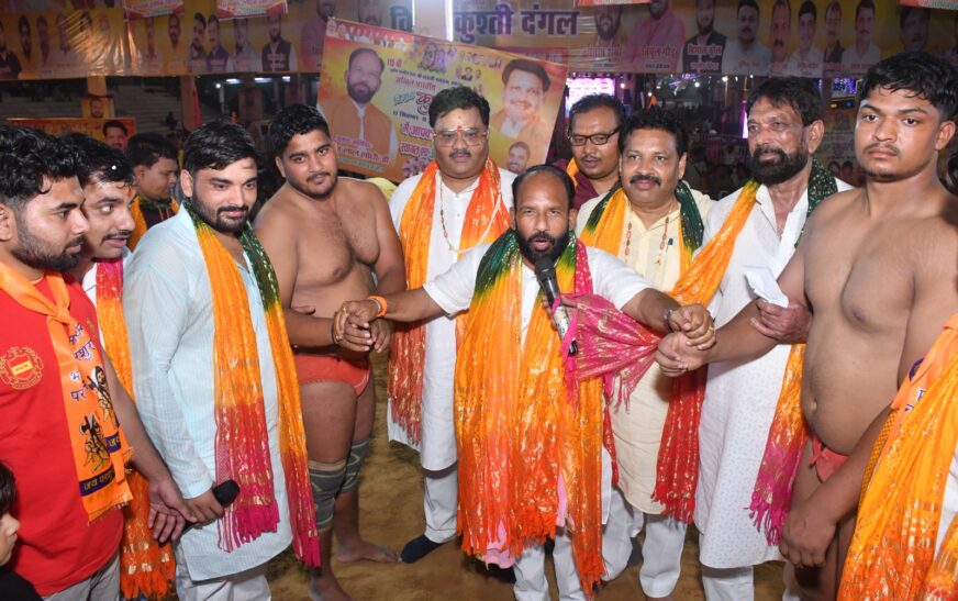 श्री दाऊजी महाराज के लक्खी मेले में कुश्ती का रोमांच चरम पर, पांचवें दिन हुए कई ऐतिहासिक मुकाबले, मोहित फोगाट ने जीती 3.11 लाख की कुश्ती, 4.11 लाख के मुकाबले में अजय-मोनू रहे बराबर