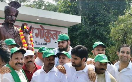 सादाबाद : स्वाभिमान पदयात्रा में गूंजा ‘आरएलडी आई रे’, बिसावर में रालोद की स्वाभिमान पदयात्रा में शामिल हुए मशहूर सिंगर एनडी जाट