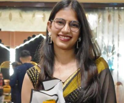 सादाबाद : डॉ. अंकिता ने नीट पीजी में पाई सफलता, प्रधान की बेटी ने ऑल इंडिया 139वीं रैंक प्राप्त कर रोशन किया परिवार, गांव का नाम