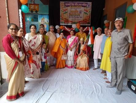 हाथरस में गूंजा संपूर्ण वन्दे मातरम्, विद्यार्थियों ने सामूहिक गायन से जगाई राष्ट्रीय चेतना