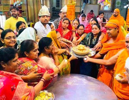 अनंत चतुर्दशी पर जैन मंदिरों में चढ़ाया निर्वाण लाडू, उमड़ी श्रद्धालुओं की भीड़