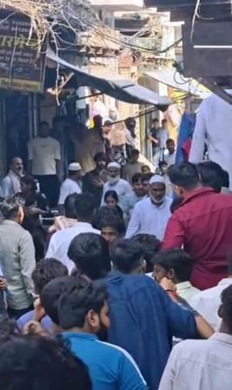 मेला देखकर लौट रहे दो किशोरों की बाइक में अज्ञात वाहन ने मारी टक्कर, छात्र की मौत