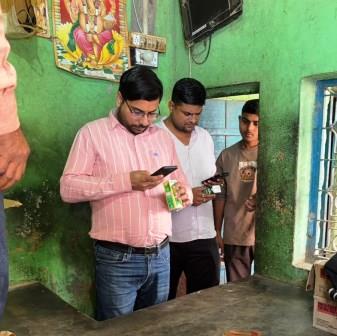 आबकारी विभाग ने शराब दुकानों और ढाबों का किया सघन निरीक्षण, स्टॉक और क्यूआर कोड की जांच