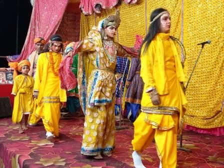 हसायन : वनगमन केवट संवाद भरत मिलाप लीला को देखकर श्रोता हुए भावुक