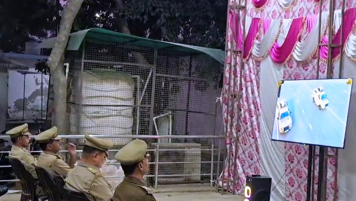 सिकन्दराराऊ : लौह पुरुष सरदार पटेल की जयंती पर पुलिसकर्मियों ने ली राष्ट्रीय एकता की शपथ