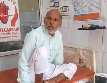सादाबाद : सड़क हादसों में महिला सहित चार घायल, आगरा रोड पर बाइक सवार दम्पति को गौवंश ने मारी टक्कर