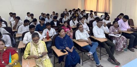 सादाबाद : प्रत्येक छात्र छात्रा के लिए जरूरी है वित्तीय साक्षरता, राजकीय डिग्री कॉलेज में सेबी द्वारा निवेशक जागरूकता कार्यक्रम आयोजित